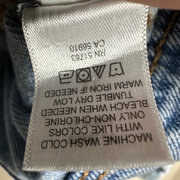 Maurices Women's 1X Denim Jacket Blue Distressed Button Front Trucker NEW - Picture 9 of 13